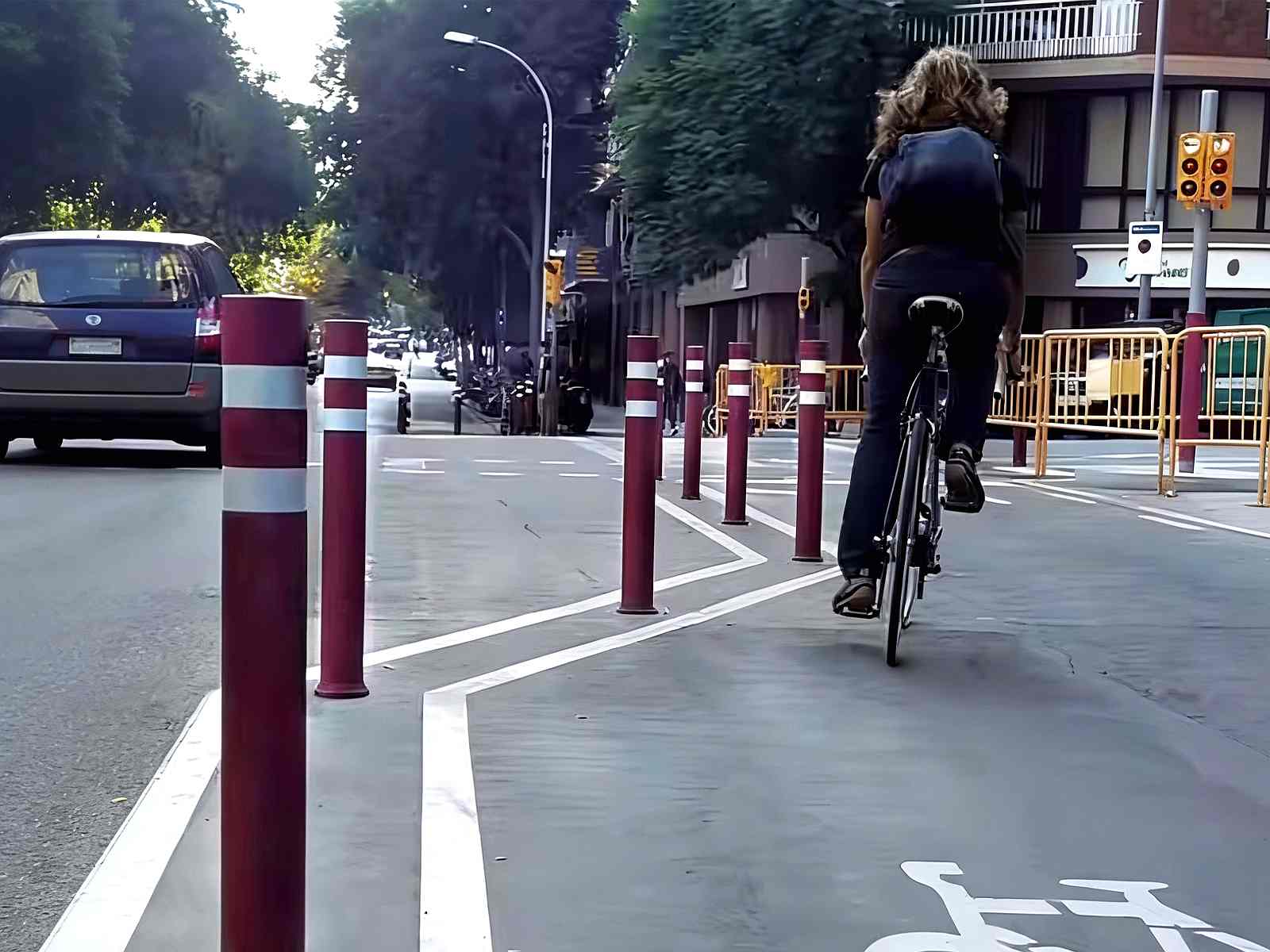 Barcelona Bike Lane Bollards: How Durable Barriers Secure Urban Cycling Networks, Barcelona bike lane bollards
